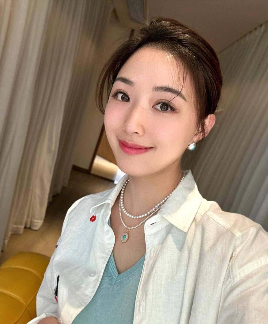 #李瑾姸 无锡美容院美女老板娘 李瑾姸 网上到处聊骚发祼照 奔现约炮视频被曝光！  第5张
