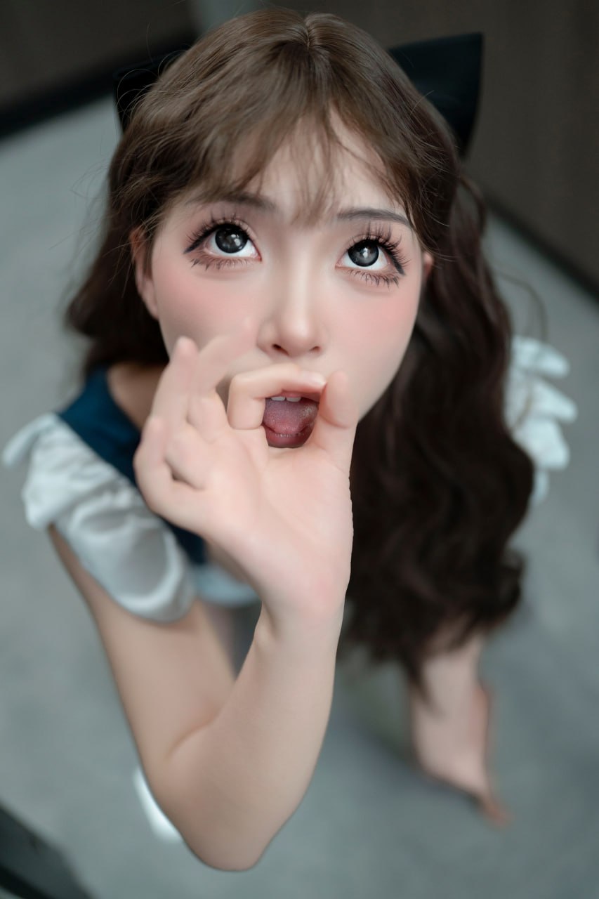 家里有一位这么性感漂亮的女仆，你每天下班都几点回家呢？  第8张