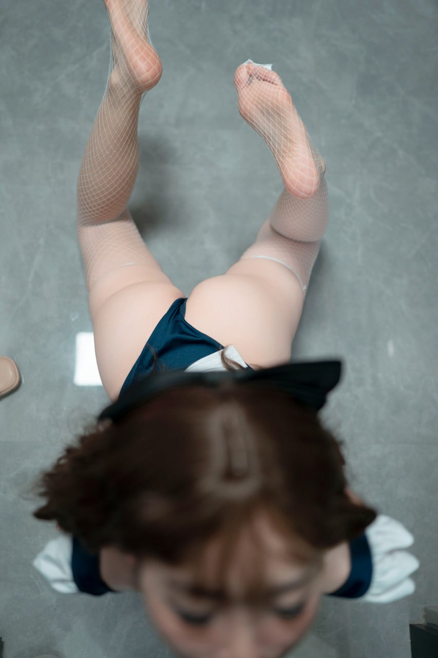 家里有一位这么性感漂亮的女仆，你每天下班都几点回家呢？  第10张