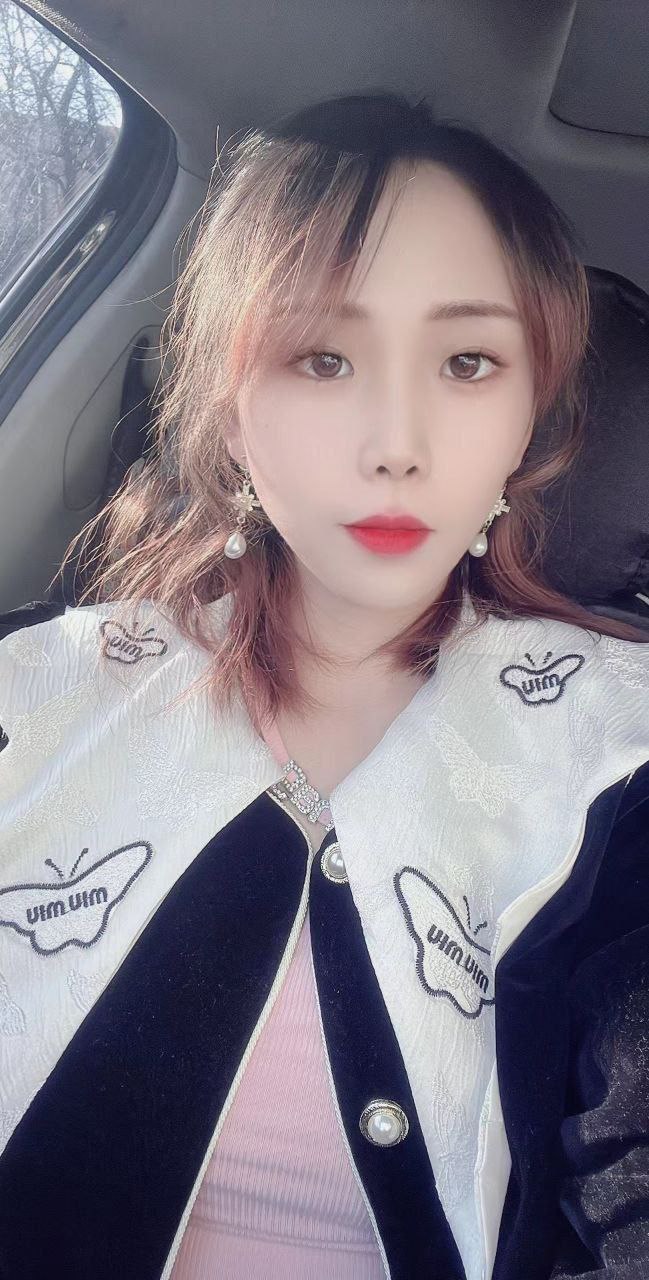 #吃瓜 刚结婚一年多的少妇宝妈 背着老公跟我在家里约，酒店开房约，车震都玩过，这骚货，越玩越骚  第1张