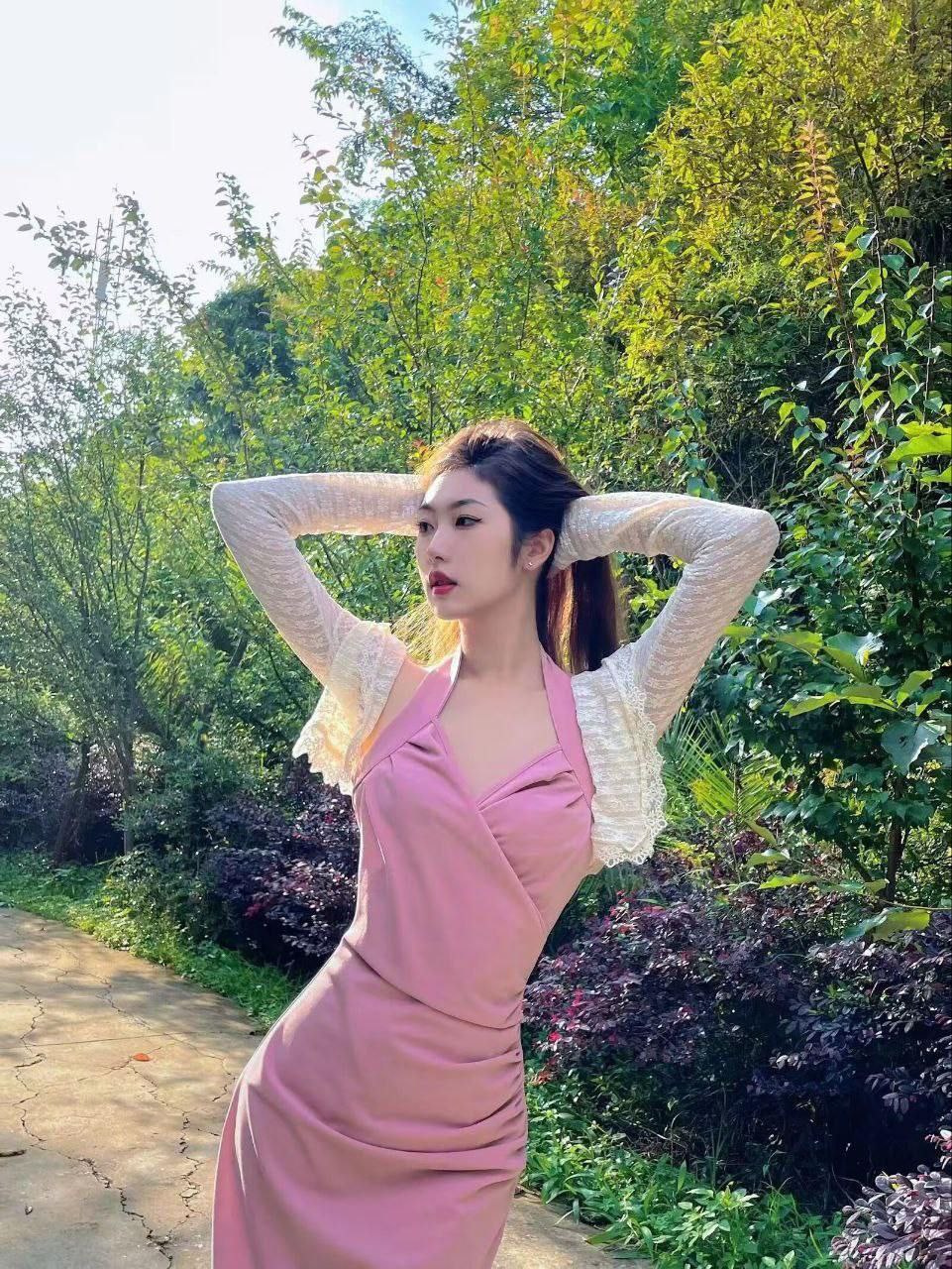 #吃瓜 超高颜值小网红约炮实战，把她操到高潮两次，差点昏死过去！又舒服，又刺激  第3张